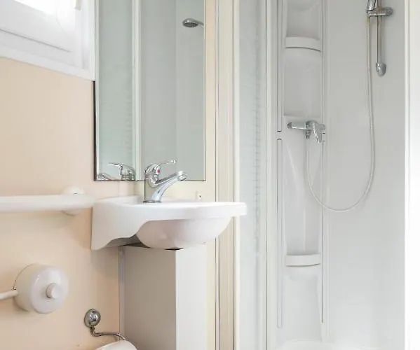 Norina مكان تخييم بيزارو